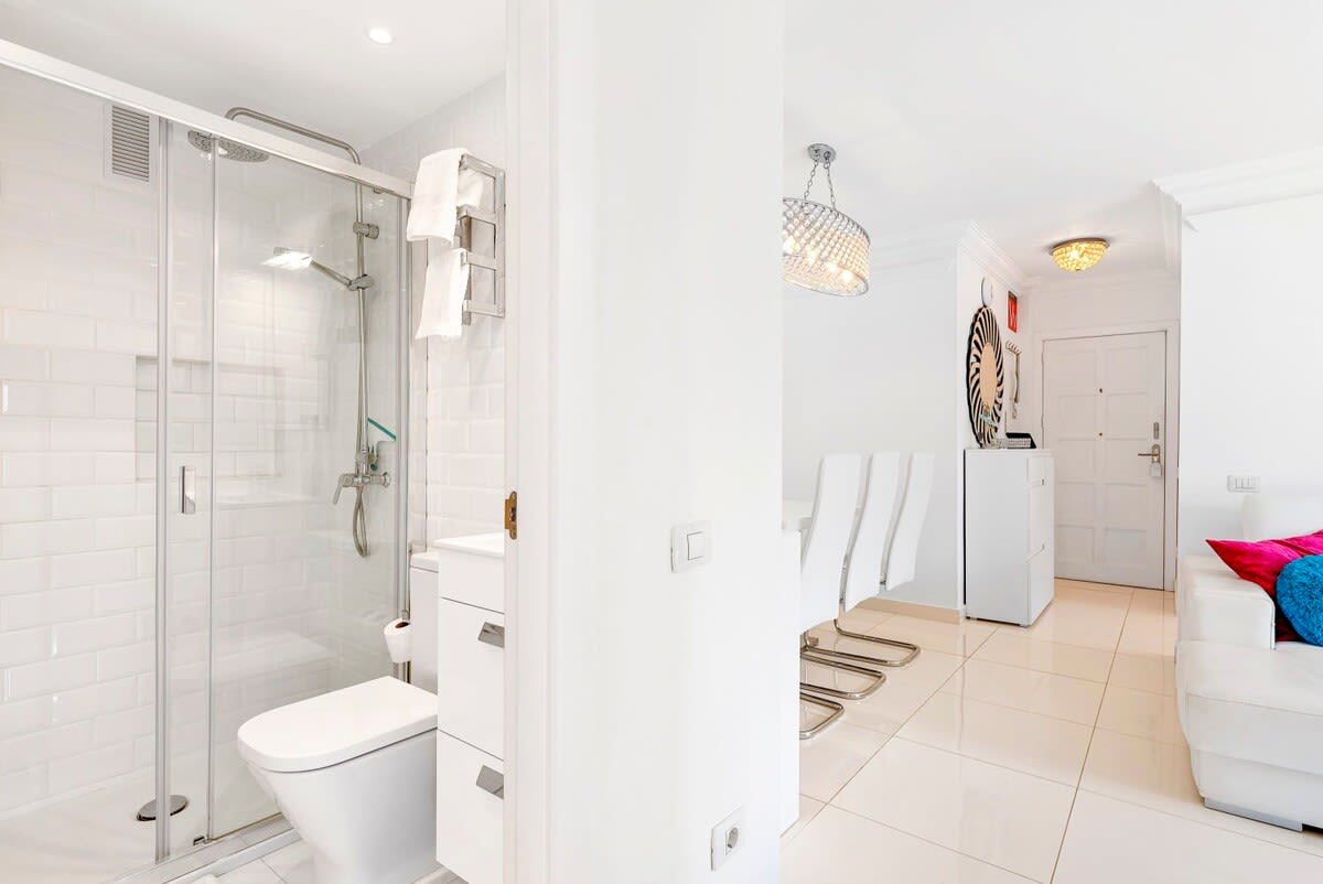 2nd Bathroom with Shower, Toilet, Towels & Toiletries