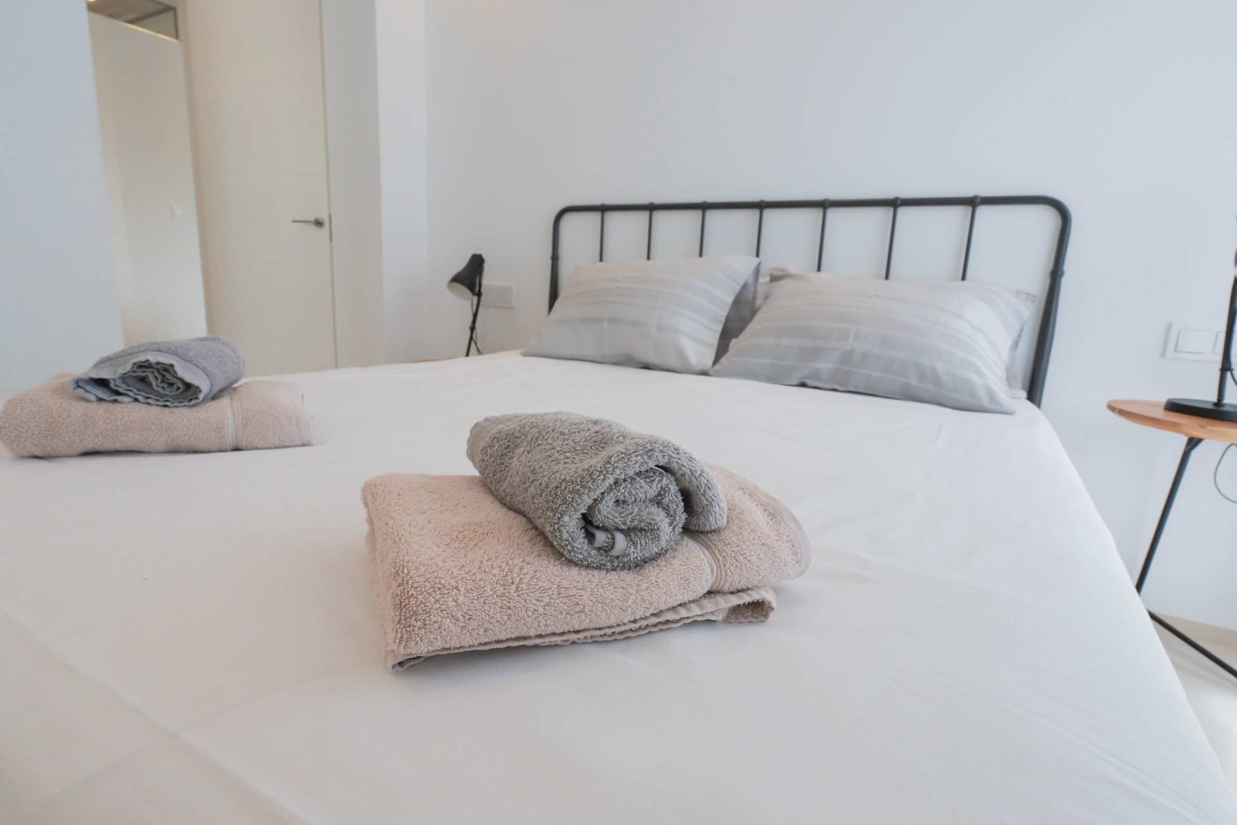 Main Bedroom with Double Bed, Closet and Ensuite Bathroom