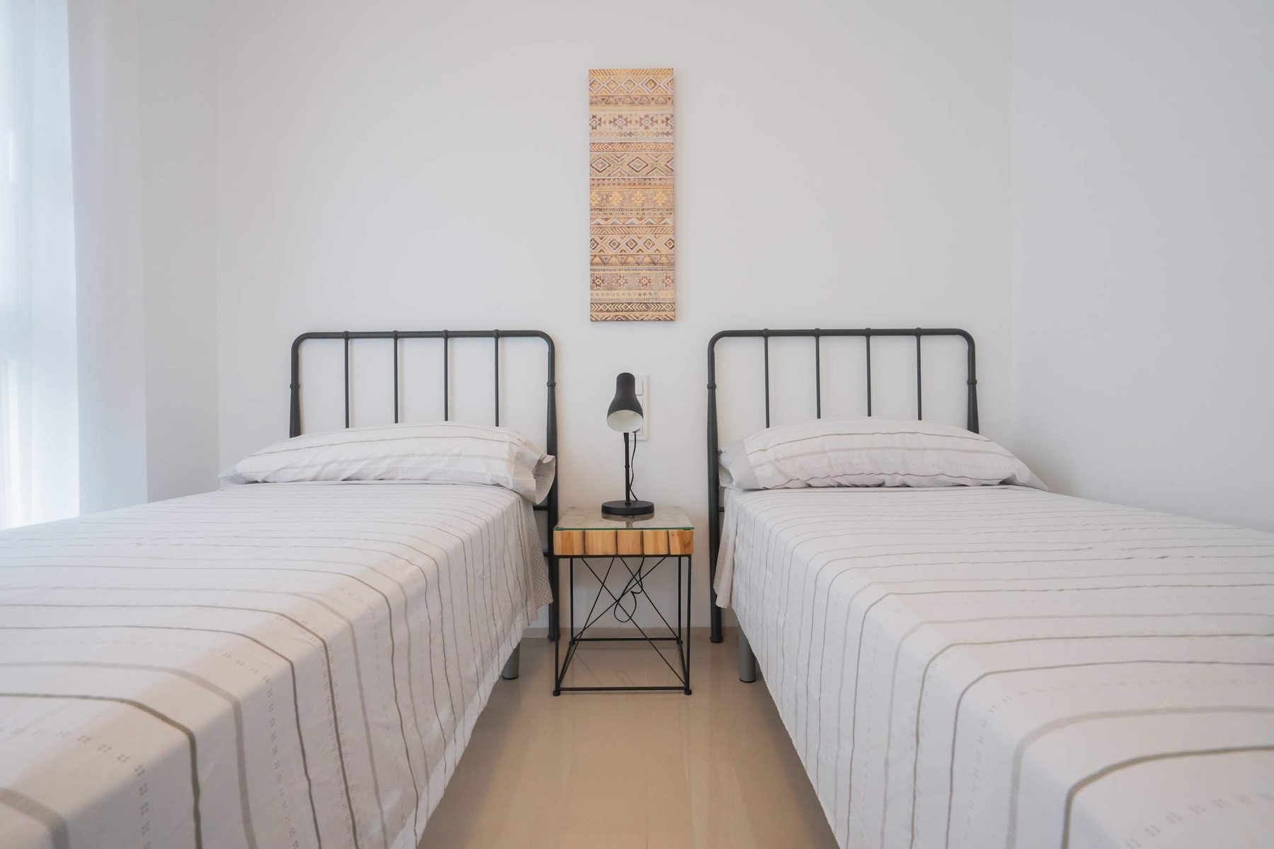 2nd Bedroom with 2 Single Beds and Closet