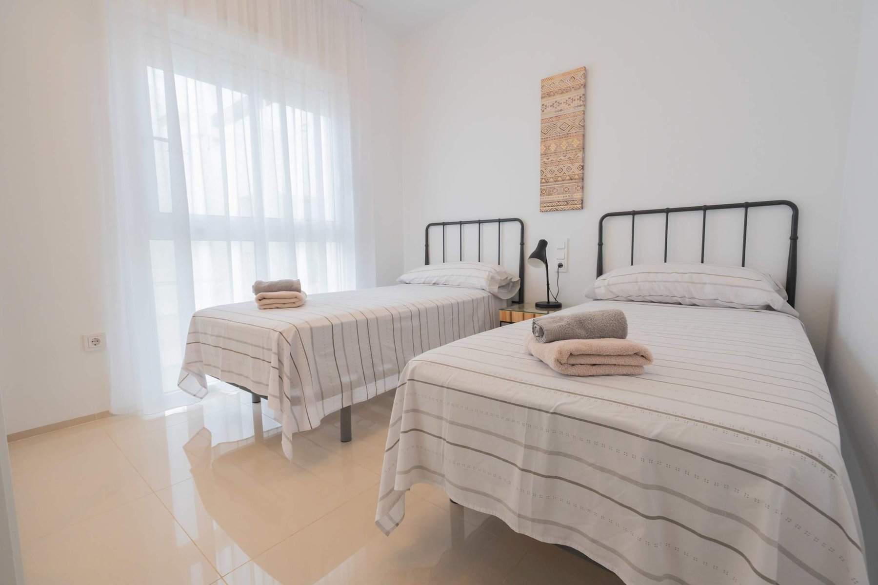 2nd Bedroom with 2 Single Beds and Closet