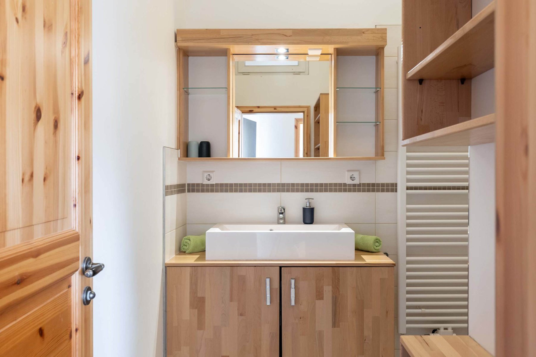 Bathroom with Walk-In Shower, Toilet, Bidet & Basin