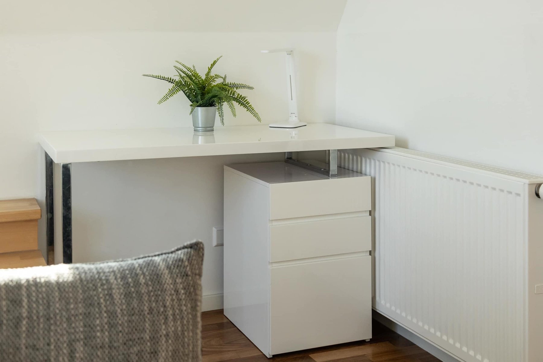 Living Area with Sofa-Bed, Armchairs, TV & Work Station 
