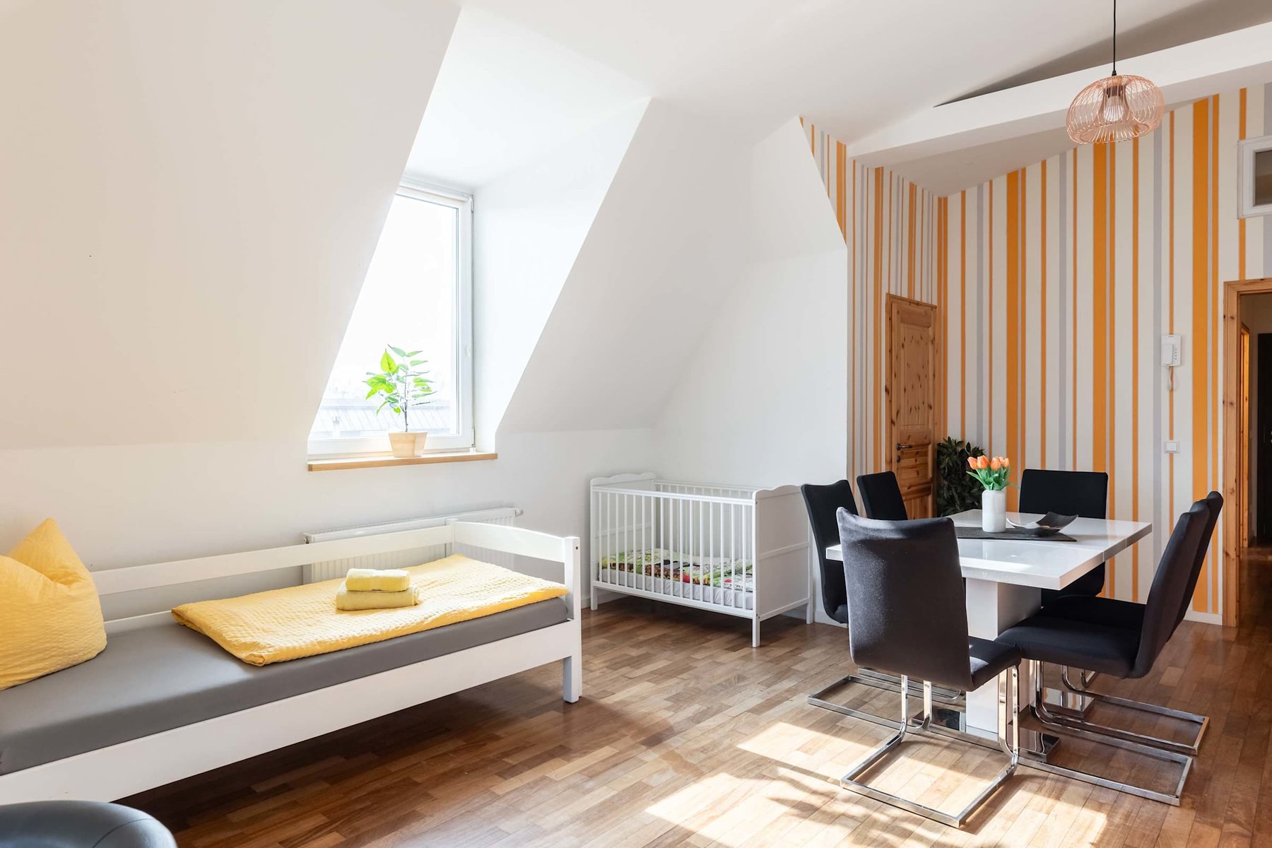 Living Area with Dining-table & Sofa-Bed