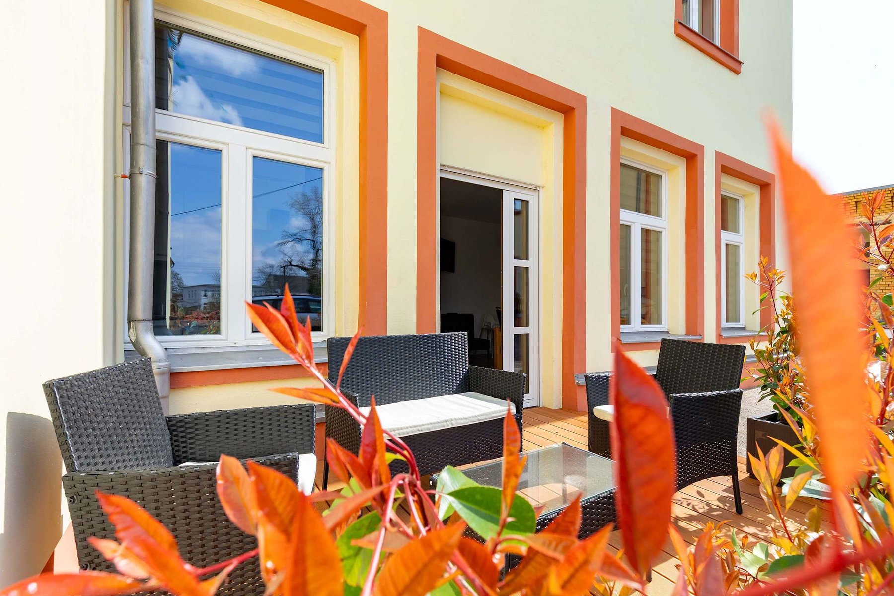 Private terrace with table and chairs