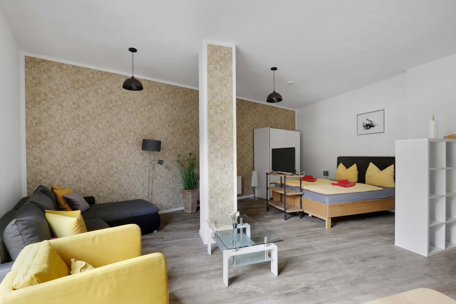 Open Studio Space | Lounge & Sleep Zones in One Cozy Flow