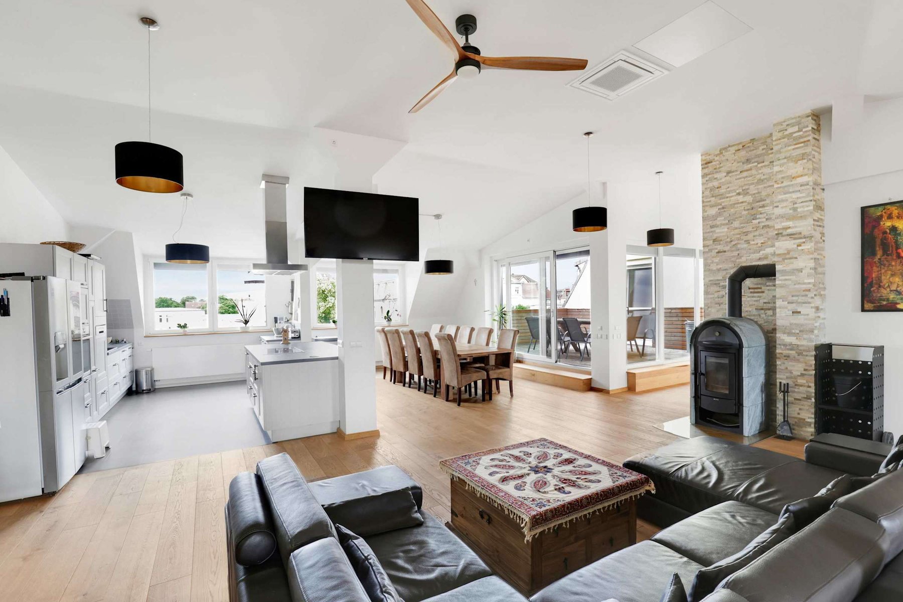 Spacious Open-Plan Living | Bright Lounge, Fireplace & Large Kitchen Island
