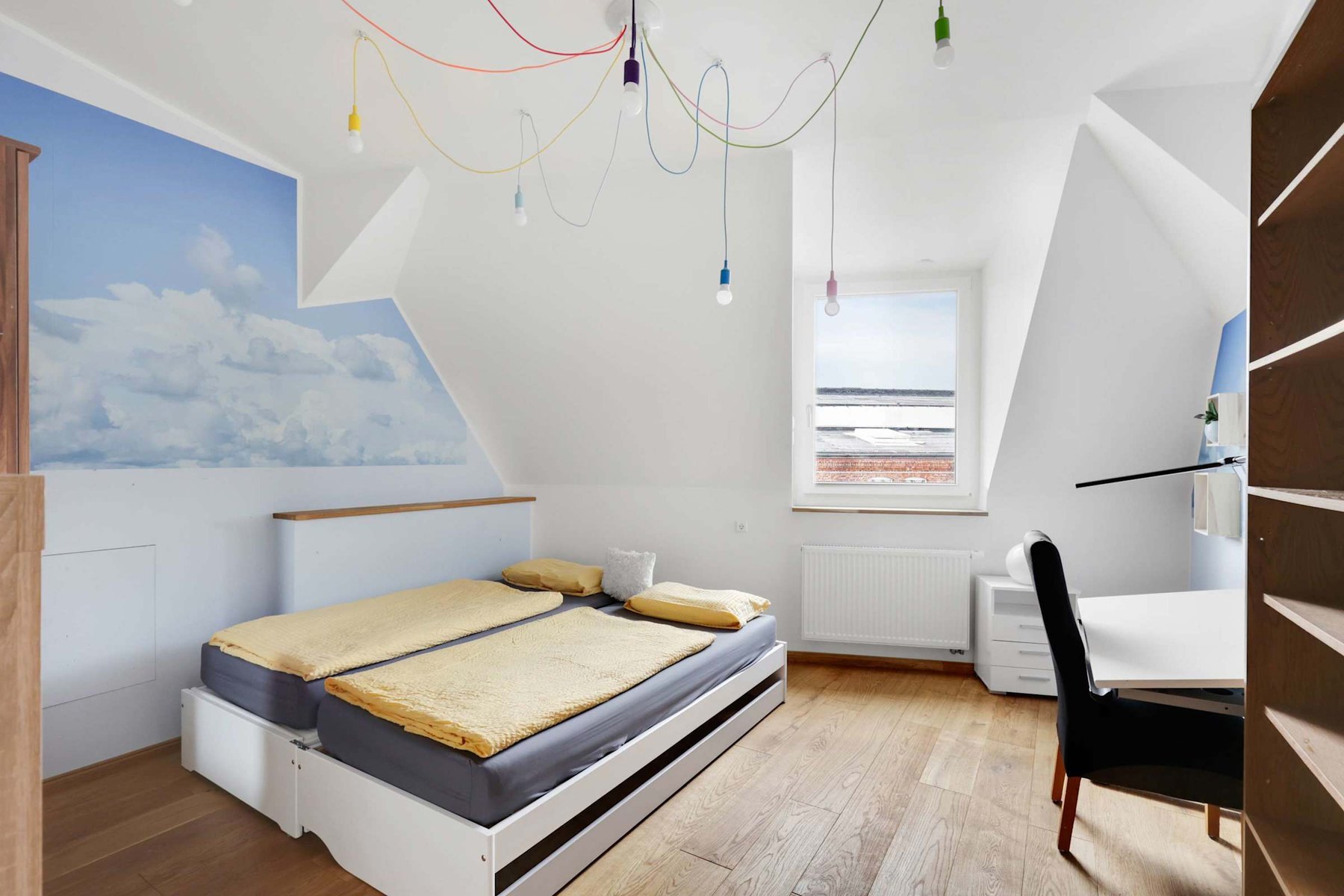 Warm Family Room | Light-Filled Desk, King Bed & Spacious Storage for Longer Stays