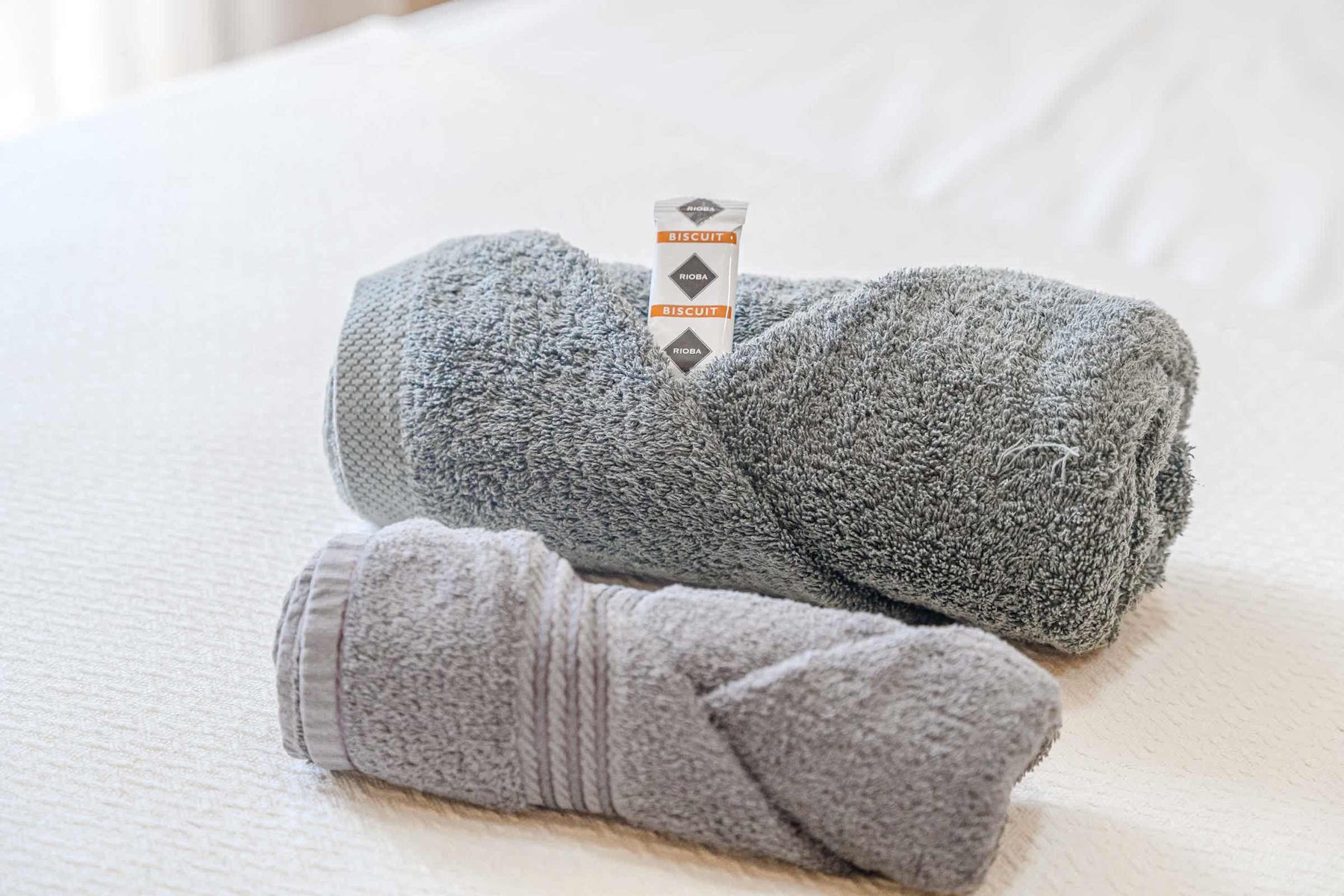 Thoughtful Touches – Fresh Towels & a Sweet Welcome Just for You