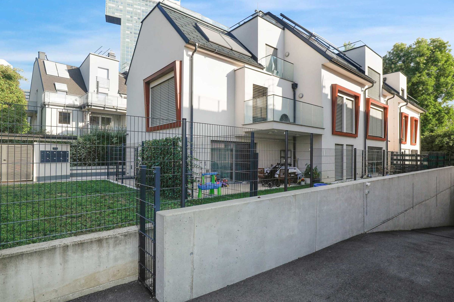Contemporary Building Exterior — Sleek Facade & Welcoming Entry for Modern Living