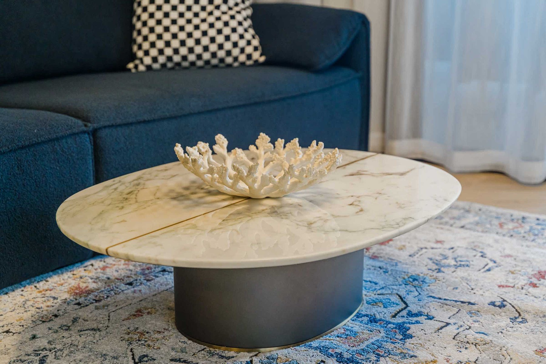 Modern Coffee Table Accent – Coastal-Inspired Living Room Style