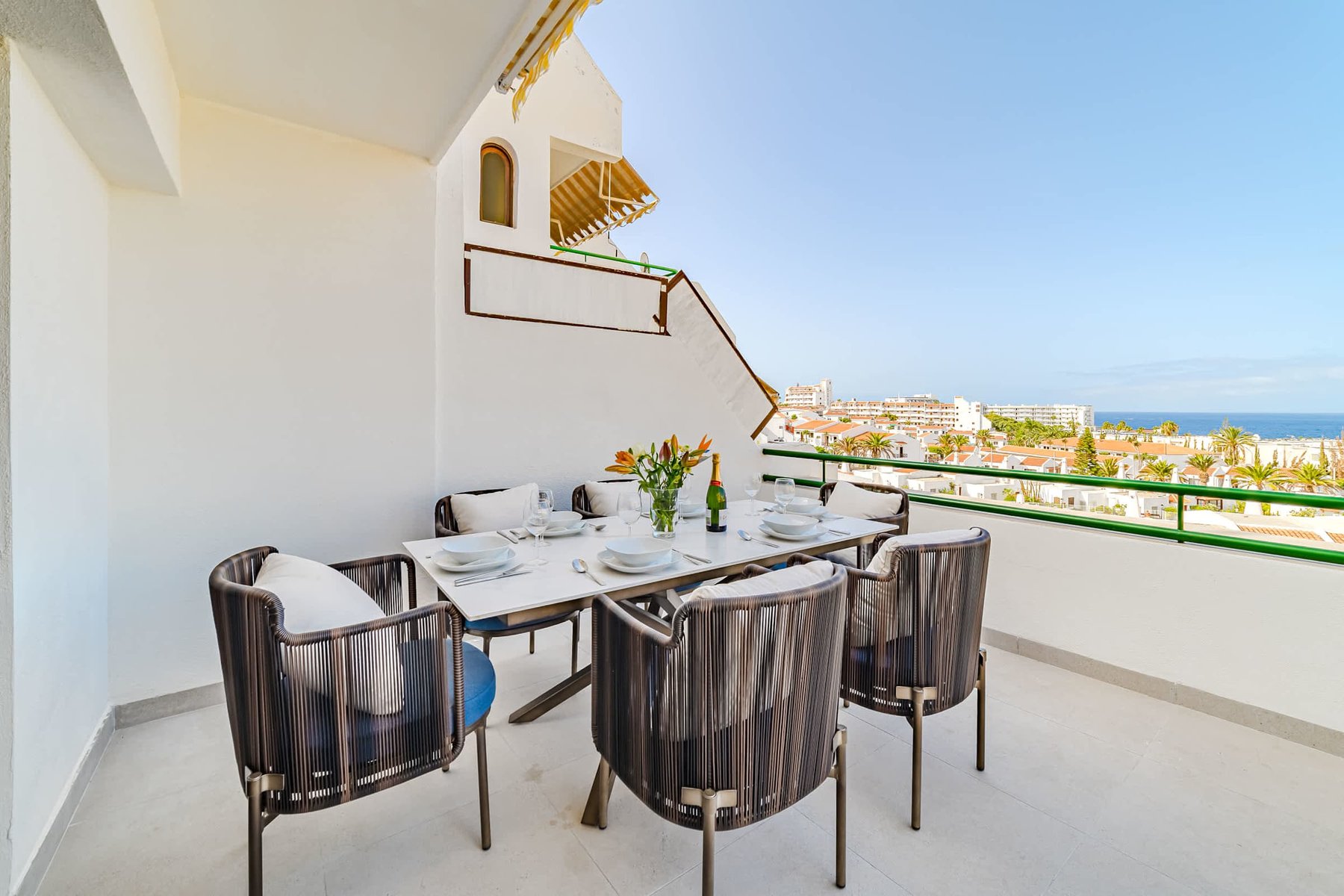 Spacious Terrace Dining with Ocean Backdrop – Alfresco Moments in Costa Adeje’s Sunshine