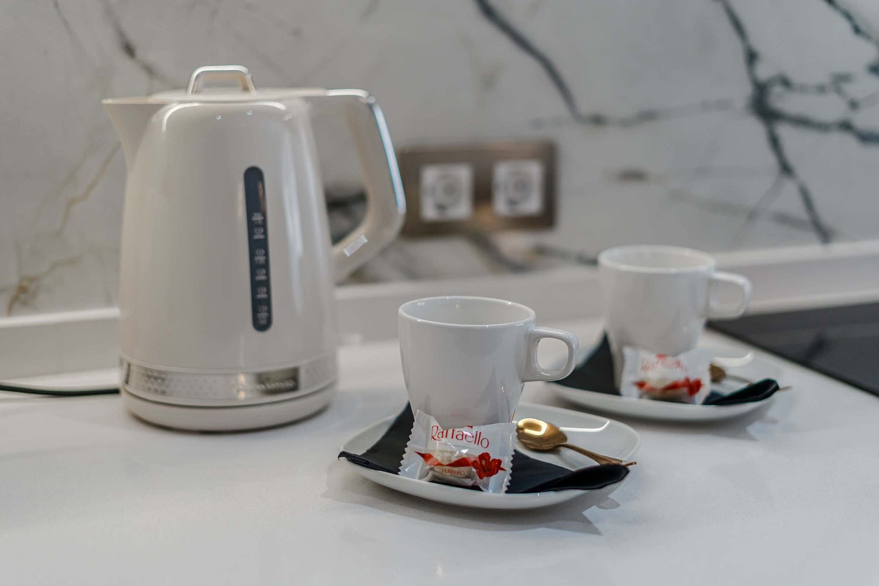 Luxury Kitchen Essentials – Start Your Day with Fresh Coffee and Designer Appliances