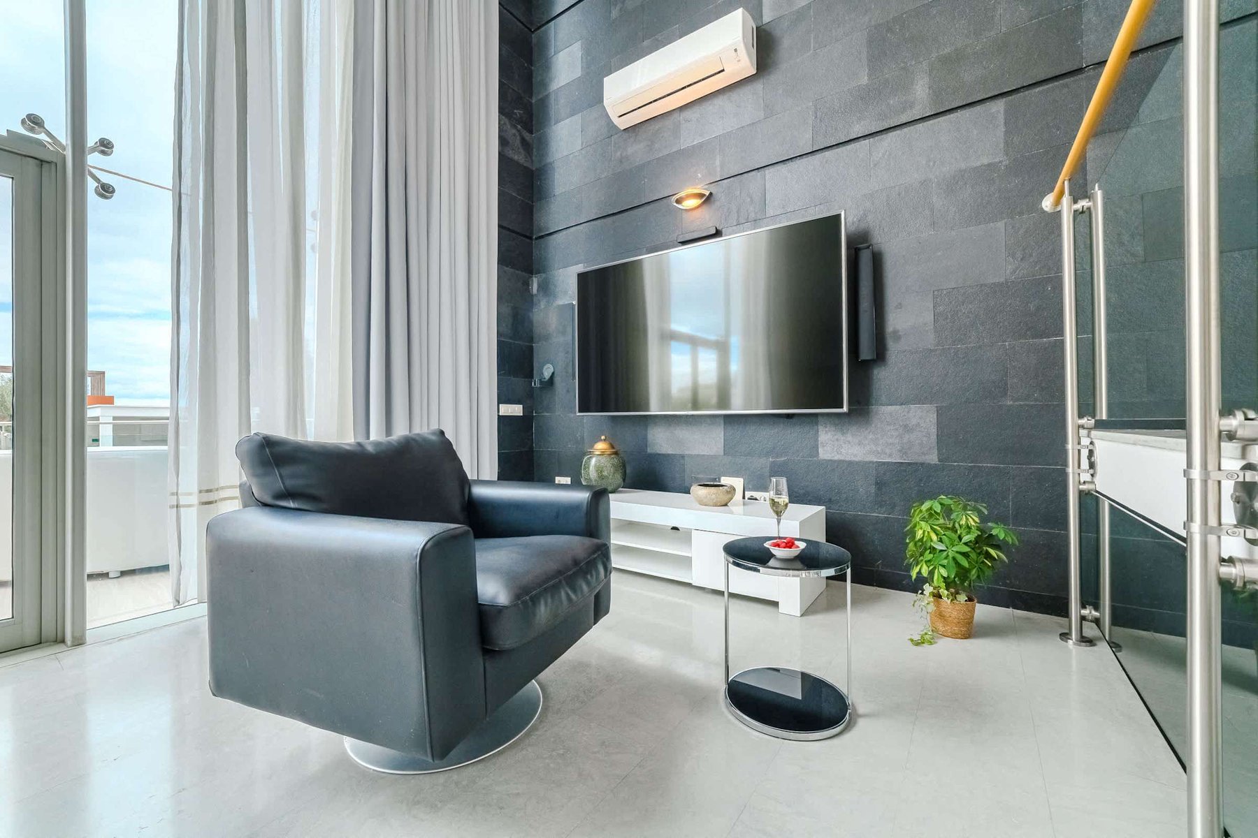 Stylish Media Corner with Smart TV - Perfect for Cozy Nights In at Villa Miami