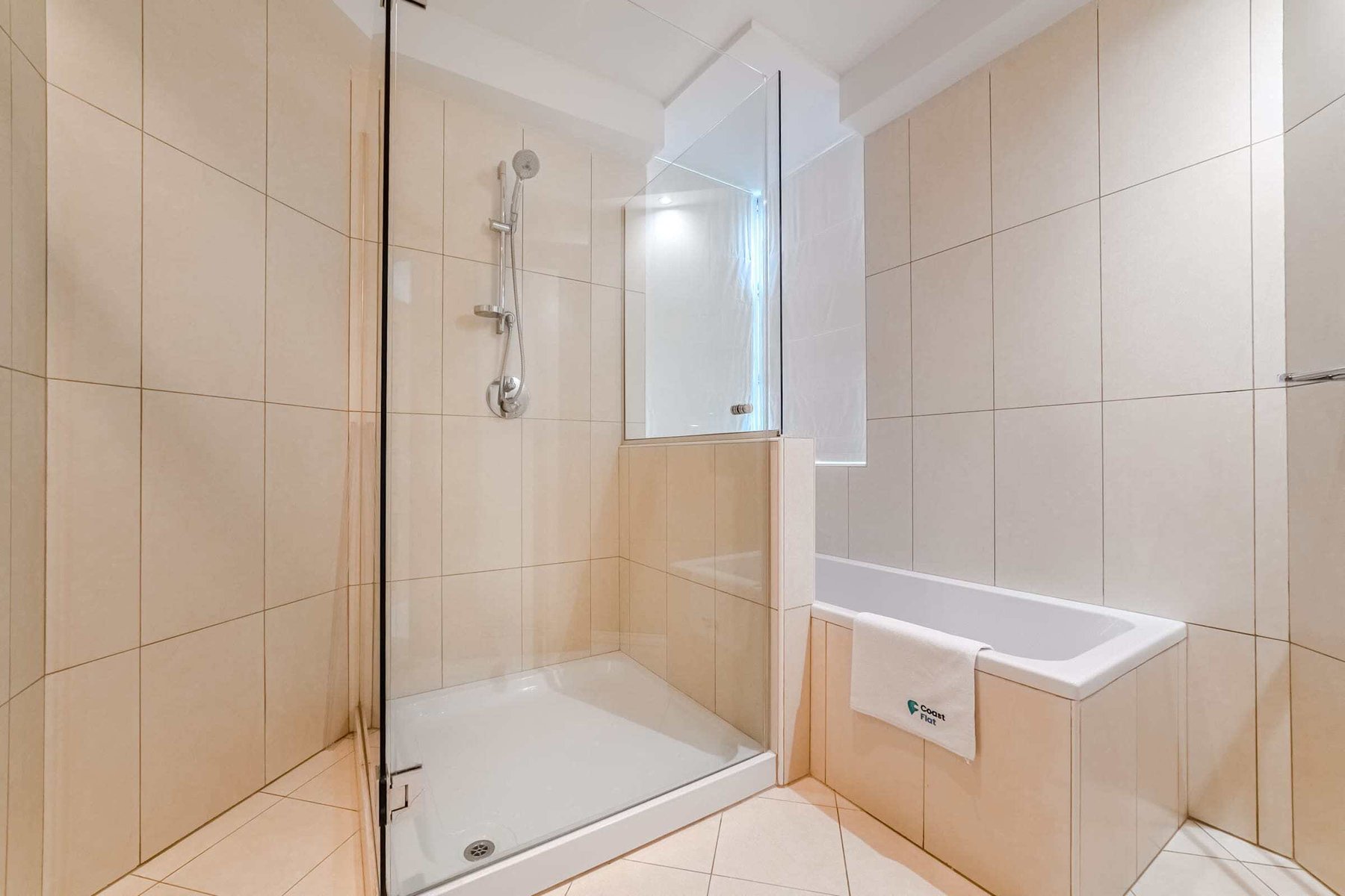 Bathroom with Walk-In Shower & Relaxing Bathtub - Stylish Comfort with Modern Fixtures for a Spa-Like Experience in Costa Adeje
