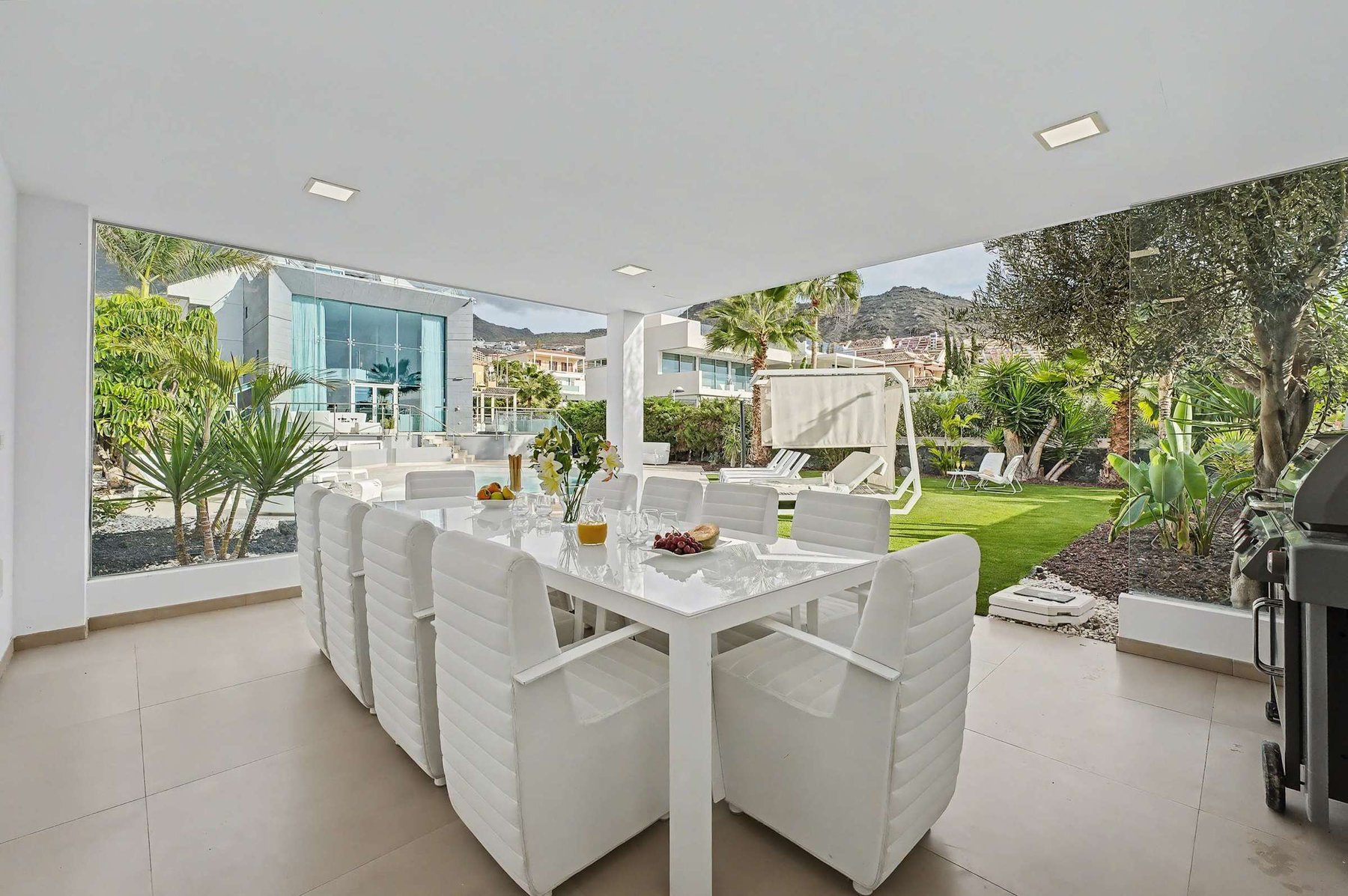 Elegant Alfresco Dining with Garden & Villa Views