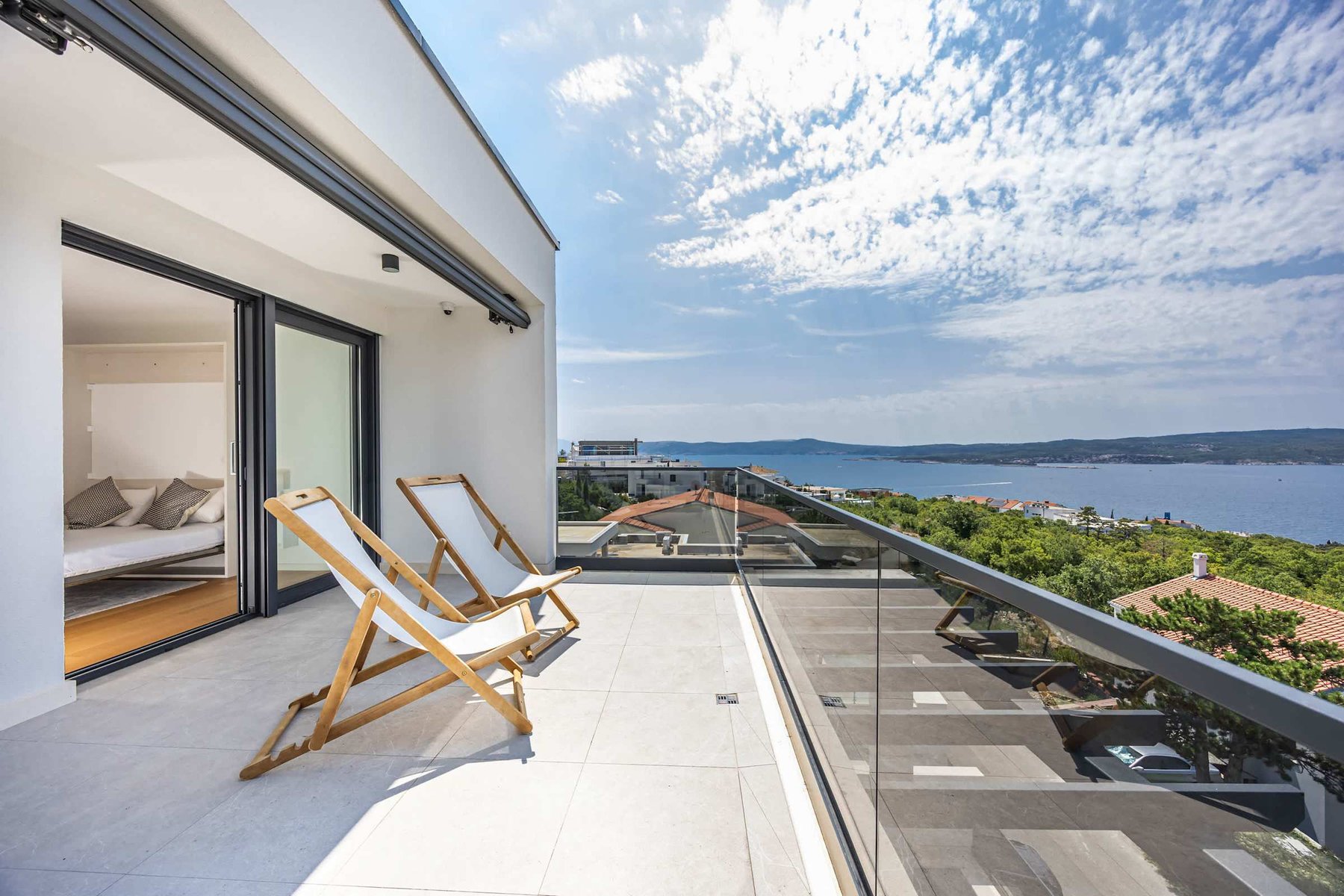 Upper terrace outside the bedrooms