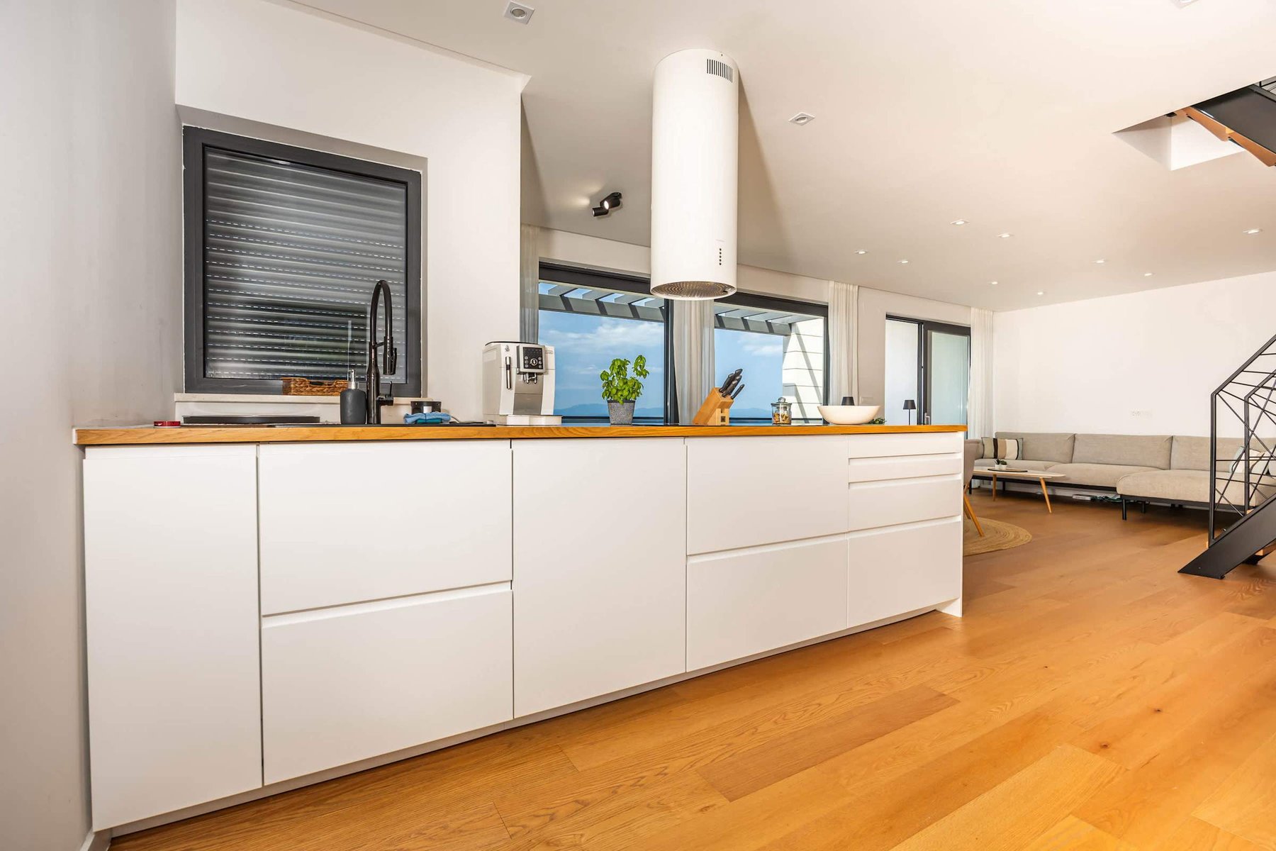 Fully Equipped Kitchen with Island