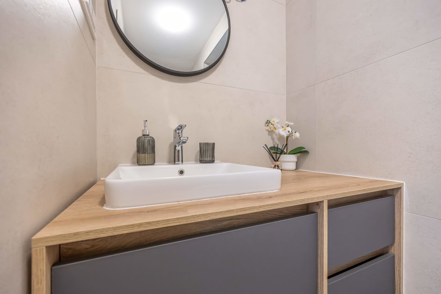 En-Suite Bathroom Vanity