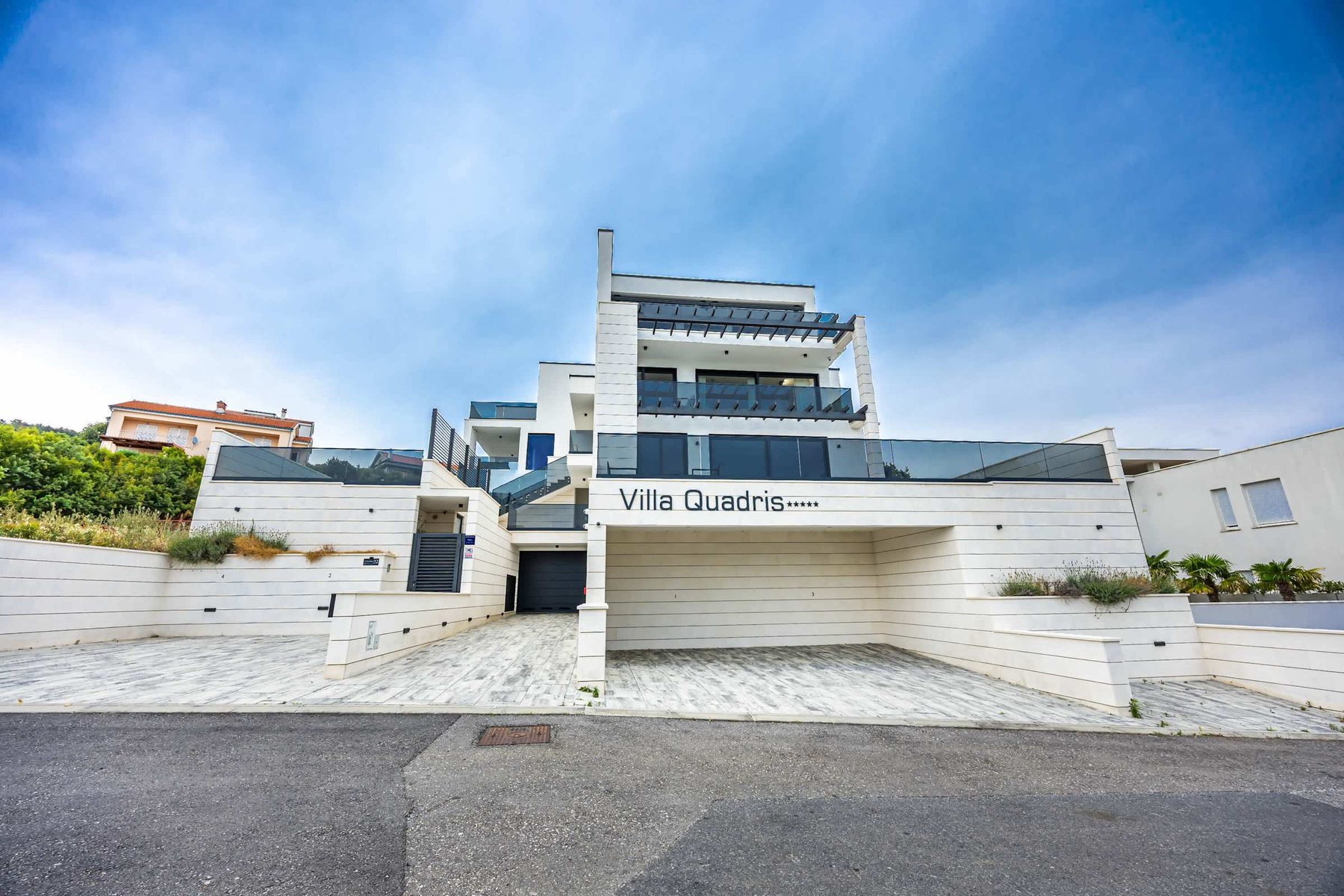 Villa Quadris entrance and garage