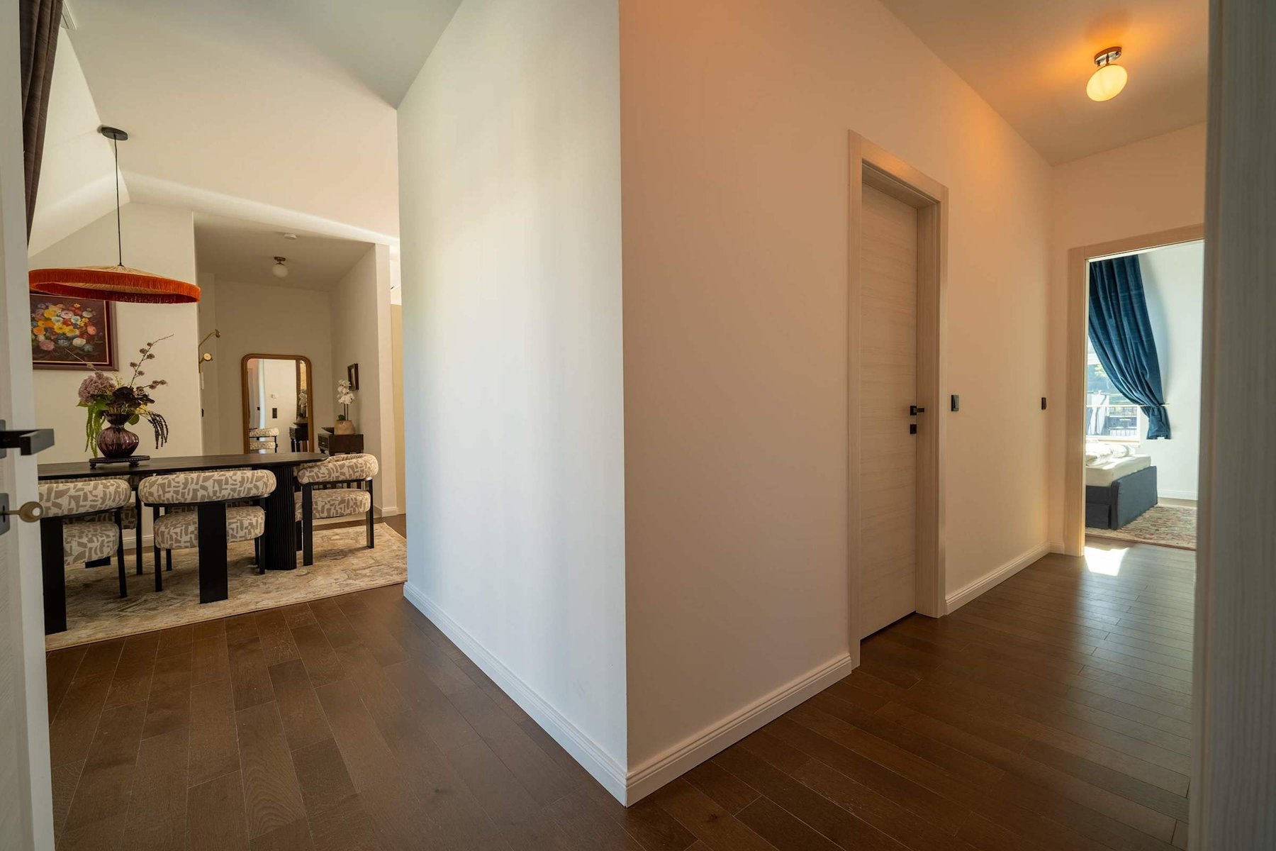 Hallway to the bedrooms